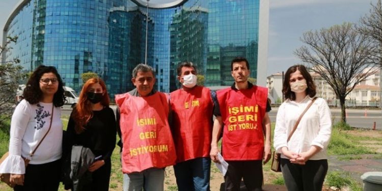 İşten atılan işçilerden CHP önünde eylem