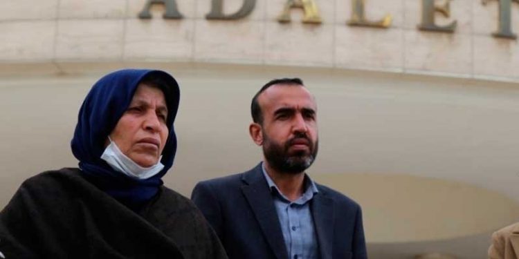 Şenyaşar ailesi: Adliye kapısında bu zulmü görmeyenler kaybedecekler