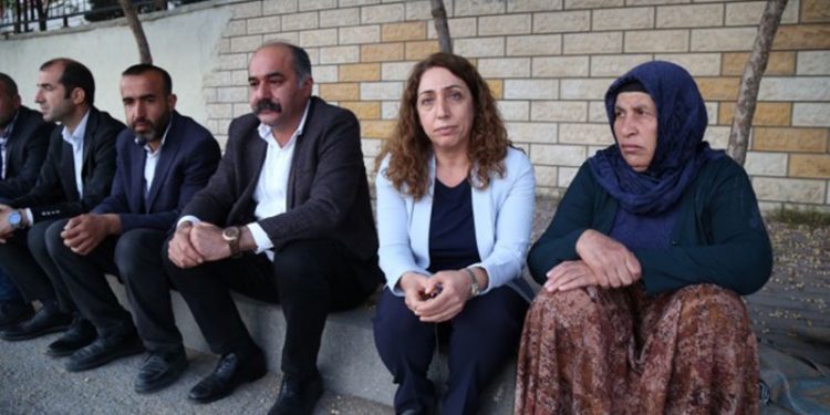 ‘Adalet Sofrası'na misafir olan DBP ve DTK’den dayanışma