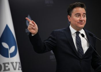 ‘Babacan’ın çıkışı İYİ Parti’de memnuniyetle karşılandı’