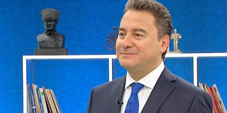 ‘Ben ekonomistim’ diyen Erdoğan’a: ‘Düzeltsin ekonomiyi, elini tutan mı var?