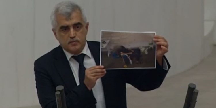 ‘Cezaevlerinde işkence yok’ diyen Bozdağ’a tepki: 4 ayda 24 kişi ihlaller sonucu öldü