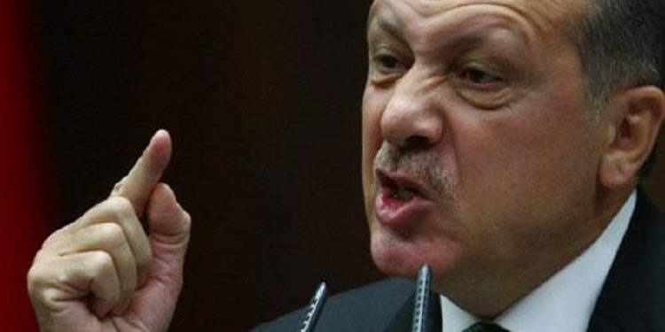 ‘Erdoğan sinirle ayağa kalktı, sanki kriz geçiriyordu… Sümeyye Erdoğan onu götürdü’