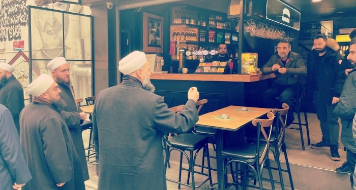 ‘Oruç tutma ama benimle birlikte aç kal’ kafası