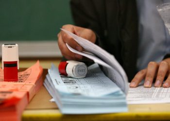 ‘TBMM kulislerinde tanıklık ettim ki seçim çiçek açmış’