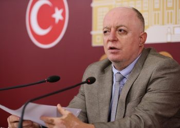 ‘Çatlak büyük, topyekûn devleti arkasına alan bir iktidar yok’