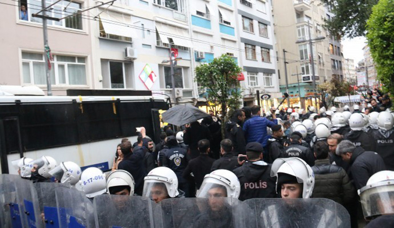 İstanbul'da BMG açıklamasına polis müdahalesi: Çok sayıda gözaltı var