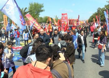 1 Mayıs kutlamalarına polis yine müdahale etti, gözaltılar var