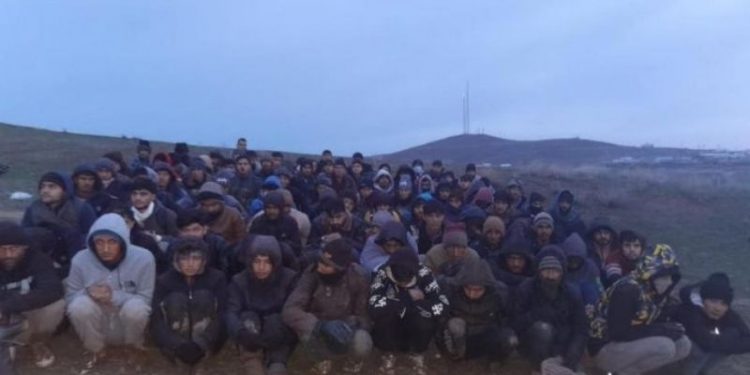 101 Afganistanlı mültecinin Van'dan Türkiye'ye girişi engellendi