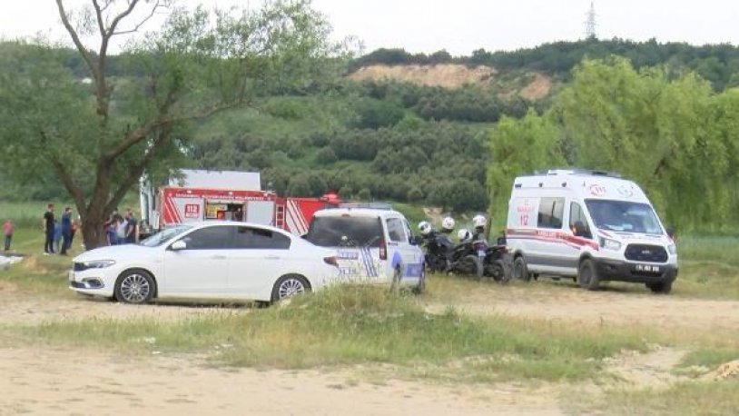 13 yaşındaki çocuk serinlemek için girdiği gölde boğuldu