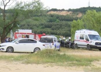 13 yaşındaki çocuk serinlemek için girdiği gölde boğuldu