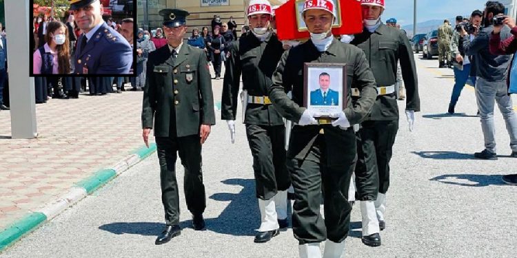 15 Temmuz’da ‘kahraman’ ilan edilmişti! Yüzbaşı silahını temizlerken kalbinden vuruldu