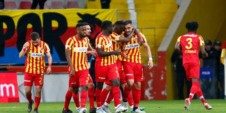 Ziraat Türkiye Kupası'nda ilk finalist Kayserispor!