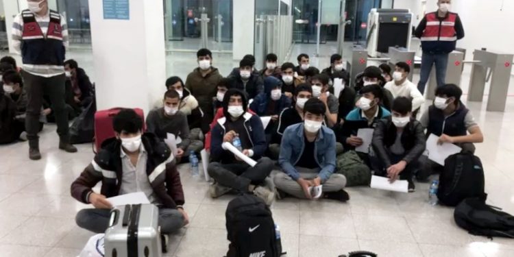 192 Afganistan vatandaşı sınır dışı edildi