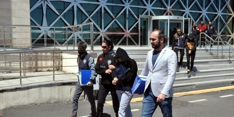 53 milyon 700 bin kişinin kimlik bilgisi dolandırıcıların bilgisayarlarından çıktı