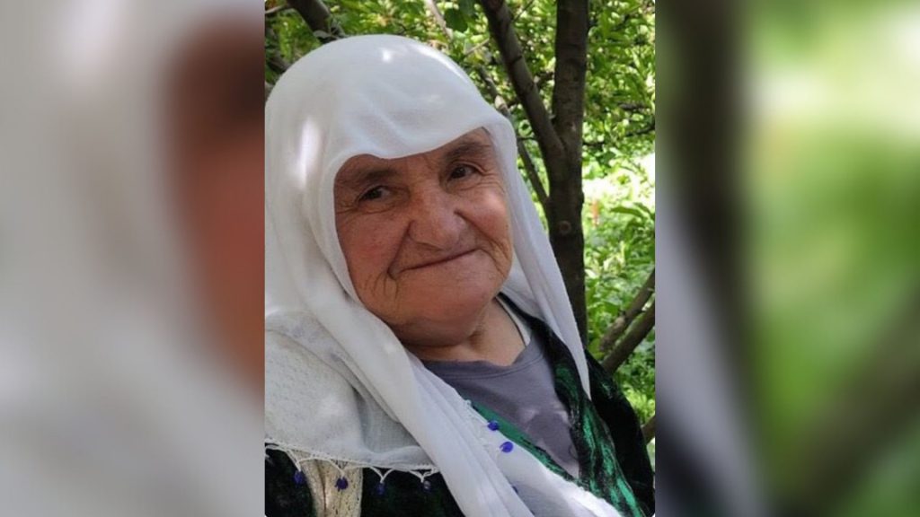 80 yaşındaki Makbule Özer, sahte kimlikli kişiye merhem sürdüğü için ceza alıp tutuklanmış