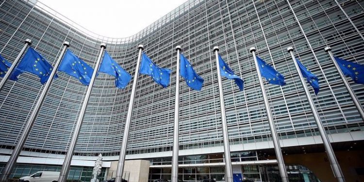 AB: Macaristan'la ilgili endişeler sürüyor, birlikte çalışmayı sürdüreceğiz