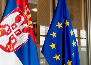 AB, Sırbistan'ın Rusya'ya yaptırımlara katılmasını istedi