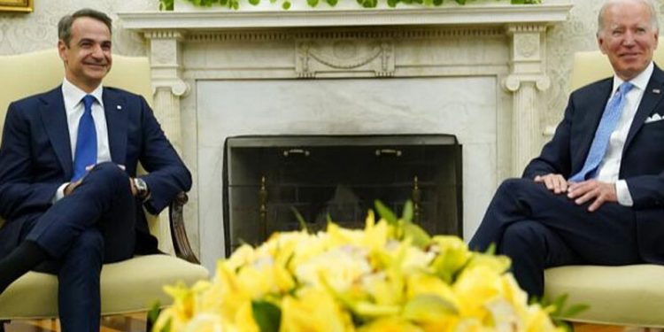 ABD Başkanı Biden Yunanistan Başbakanı Miçotakis'i ağırladı: 'İlişkiler hiç olmadığı kadar iyi'