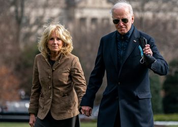 ABD First Lady’si Jill Biden, Romanya’da Ukraynalı sığınmacılarla görüştü