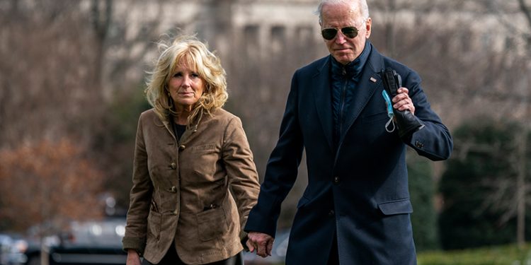 ABD First Lady’si Jill Biden, Romanya’da Ukraynalı sığınmacılarla görüştü