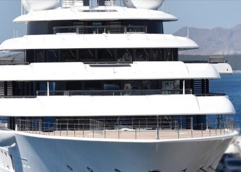 ABD, Rus oligarkın 300 milyon dolarlık yatına Fiji'de el konulduğunu duyurdu