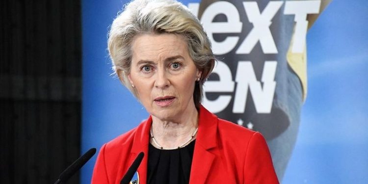 AB'den Rusya'ya yeni yaptırım paketi: Petrol ithalatı durduruluyor