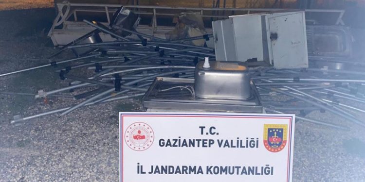 AFAD kampındaki malzemeler satıldı, 2 milyon liralık eşya kayıp