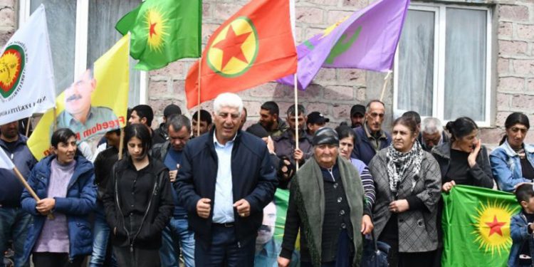 AKP ve KDP Ermenistan'da protesto edildi