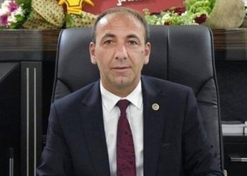 AKP'li belediye başkanı silahlı saldırıya uğradı