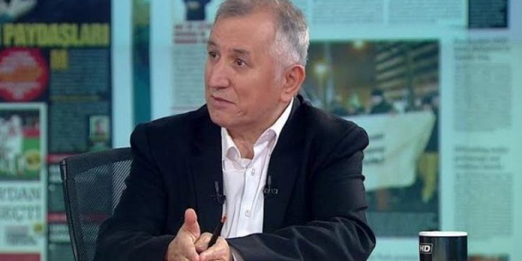 AKP'li eski vekil Mehmet Ocaktan:  'Dindar' olunca ahlakı yanında promosyon olarak vermiyorlar