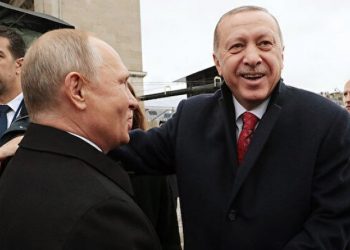 AKP'li eski vekil Ocaktan'dan iktidara Rusya ve PKK göndermesi: Ama biz can-ciğer kuzu sarmasıyız...