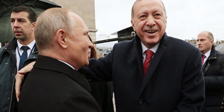 AKP'li eski vekil Ocaktan'dan iktidara Rusya ve PKK göndermesi: Ama biz can-ciğer kuzu sarmasıyız...