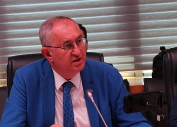 AKP'li vekiller 'Halk zenginleşti' dedi, CHP'li Sertel 'Nerede yaşıyorsunuz?’ diye sordu