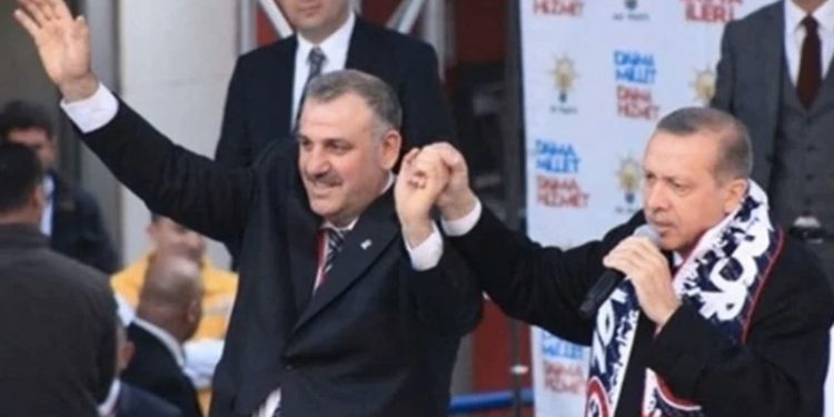 AKP’li başkan gazetecileri tehdit etti: Mahkeme 69 gün hapis cezası verdi, ceza paraya çevrildi