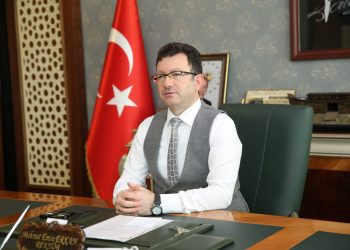 AKP’li başkanın kardeşi olan rektör de kamu arazilerine ‘çöktü’