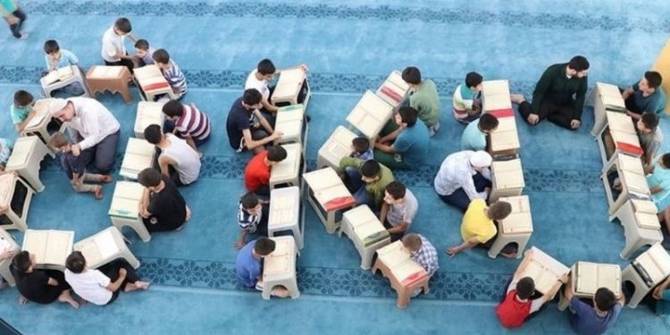 AKP’li belediyeden sabah namazına giden çocuklar için 40 bin bisikletlik ihale