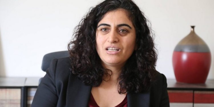 AYM'den Sebahat Tuncel'e ret