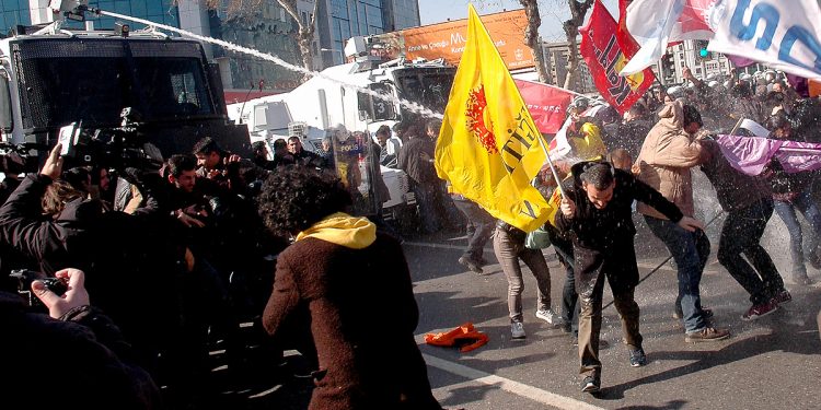 AYM’den polis şiddetine ‘ihlal’ ve 90 bin TL tazminat kararı