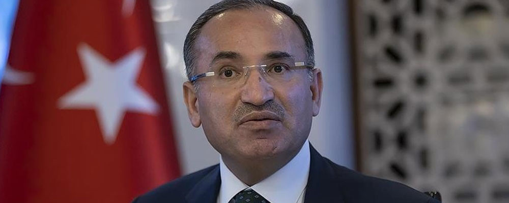 Adalet Bakanı Bozdağ'dan CHP'ye kınama: Yargı görevlileri tehdit edilemez; yargı kararları siyasi taraftarlığa uygunluğa göre değerlendirilemez