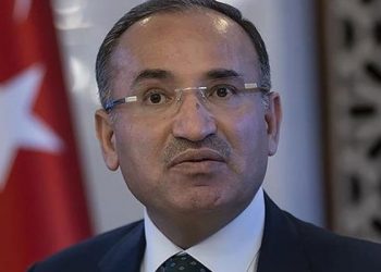 Adalet Bakanı Bozdağ'dan CHP'ye kınama: Yargı görevlileri tehdit edilemez; yargı kararları siyasi taraftarlığa uygunluğa göre değerlendirilemez