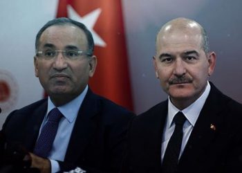 Adalet Bakanına önerge: Mafyadan 10 bin dolar alan siyasetçiyle ilgili neden hala işlem yapılmadı?