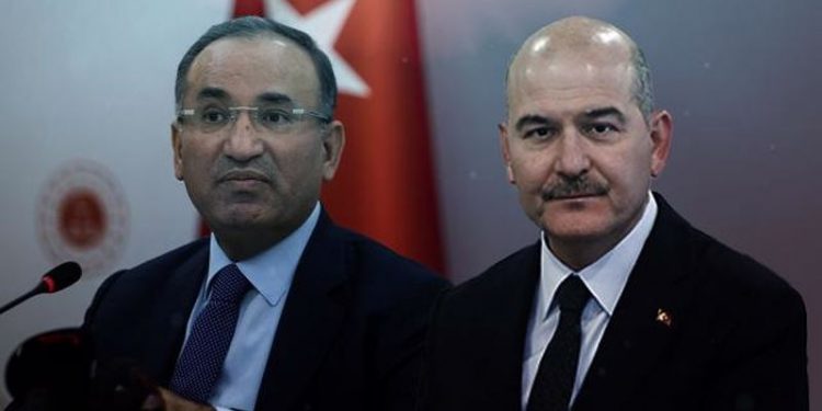 Adalet Bakanına önerge: Mafyadan 10 bin dolar alan siyasetçiyle ilgili neden hala işlem yapılmadı?