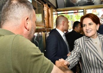 Akşener: Seçmen velinimettir, seçmenine söven siyasetçi var