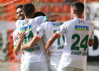 Alanyaspor, 3 puanı 2 dakika aldı: 2-1 (Maç Sonucu)