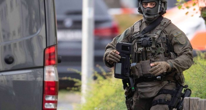 Alman polisinden, bombalı saldırı hazırlığındaki lise öğrencisine operasyon