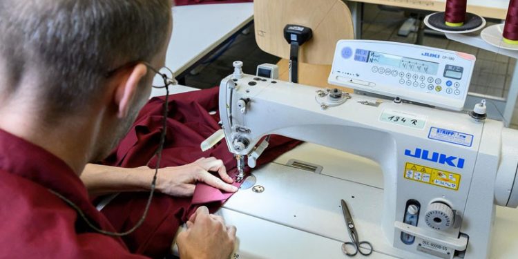 Almanya'da tutuklular asgari ücretin artırılmasını istiyor