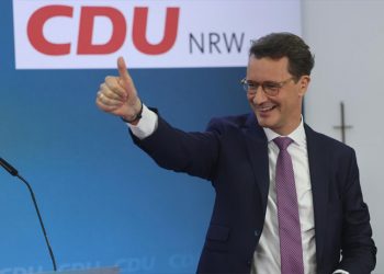 Almanya'nın Kuzey Ren Vestfalya eyaleti seçimlerinde CDU zaferini ilan etti