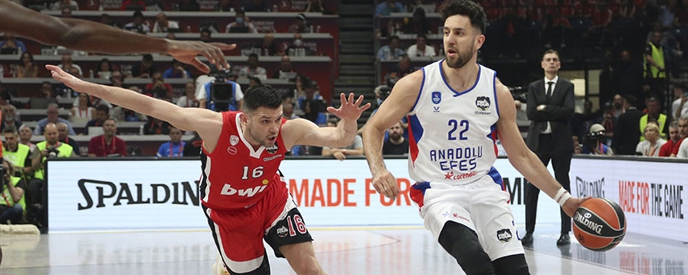 Anadolu Efes, Avrupa'da üst üste ikinci kez zirveye çıkmanın peşinde