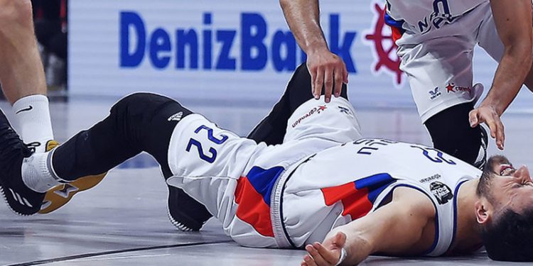 Anadolu Efes, THY Avrupa Ligi Dörtlü Final ilk maçında finale yükseldi